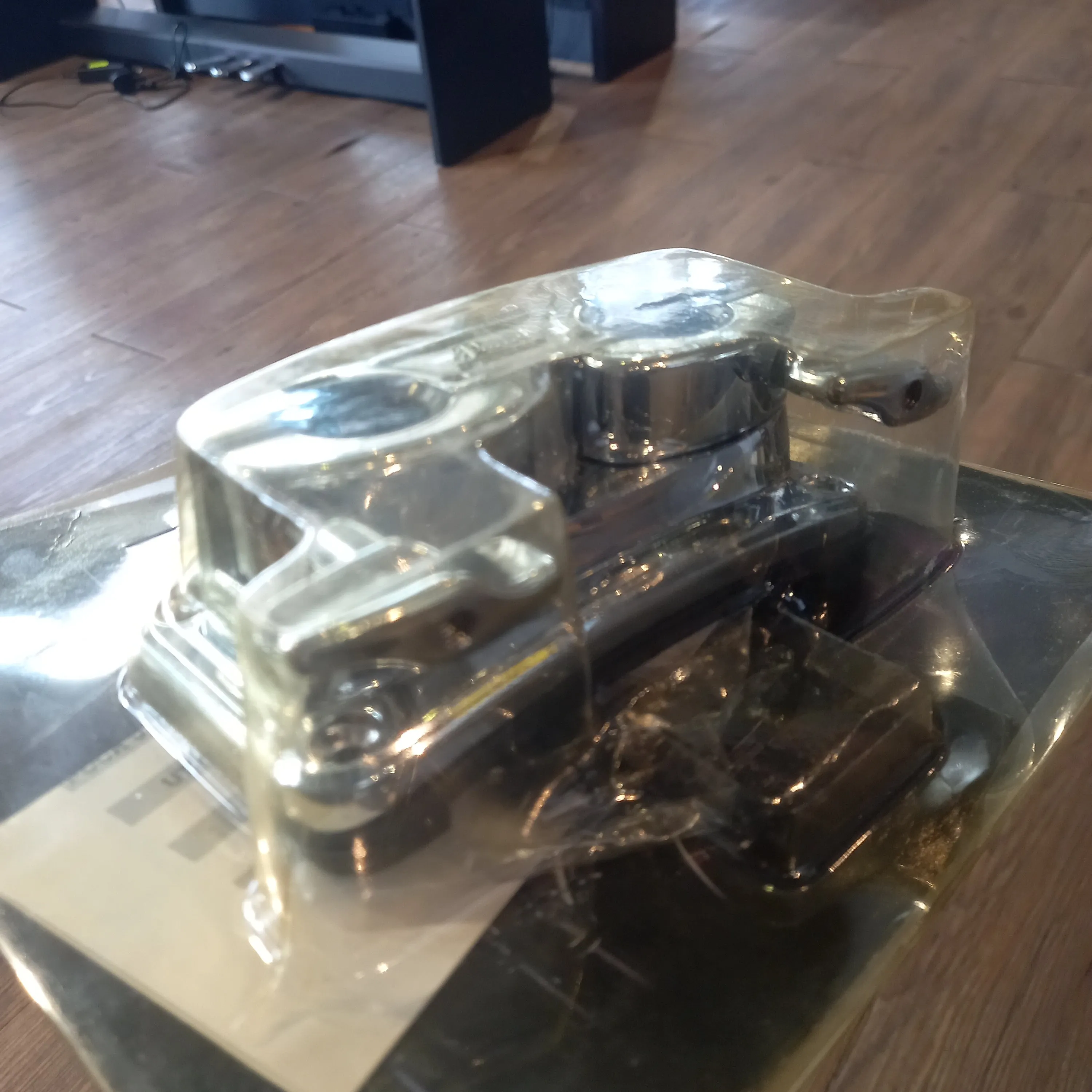 DISPLAY CLEARANCE - PEARL PEARL BASS DRUM BRACKET COMPLT