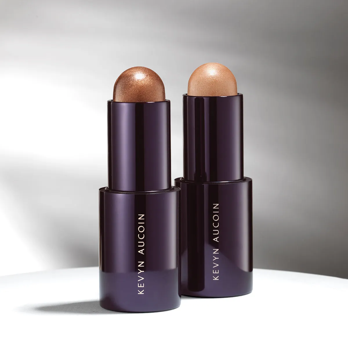Kevyn Aucoin The Lighting Stick For highlight and bronzing