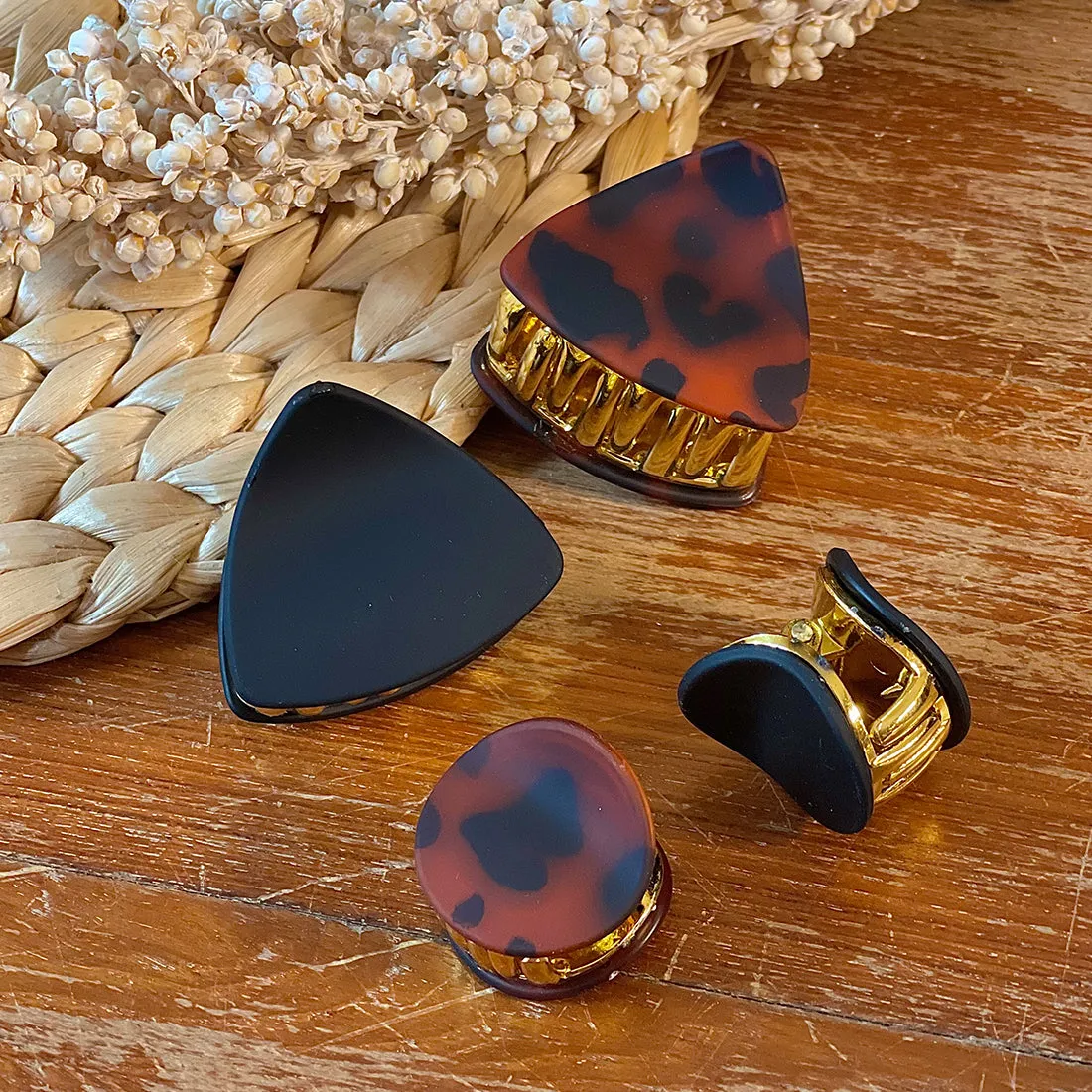 Stylish Set Of 4 Gold-Toned Matte Black & Leopard Print Claw Clutch Clips